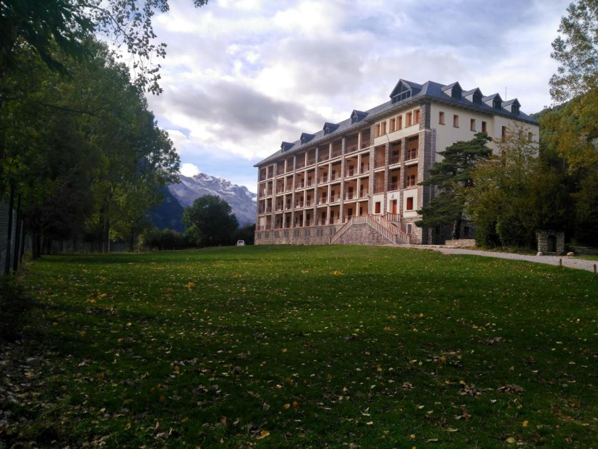Hostel La Casa De Pineta Bielsa Zewnętrze zdjęcie